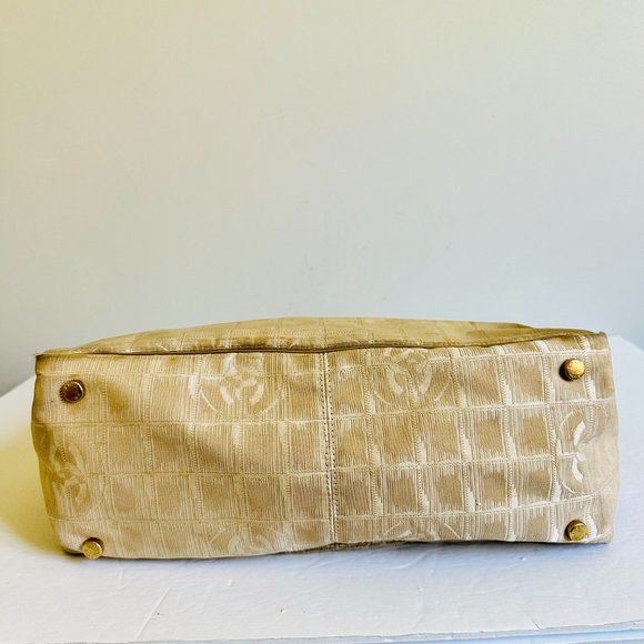 AUTHENTIC CHANEL TRAVEL LIGNE NYLON CARAMEL TOTE VINTAGE MADE IN ITALY - Picture 6 of 11